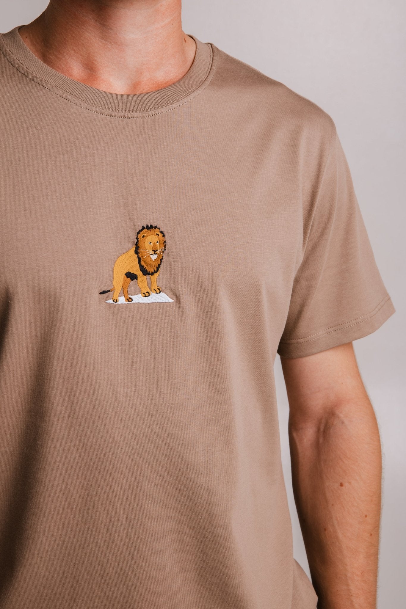 Lion T-shirt - Milky Brown - Image 2