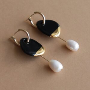 Arp Pearl And Porcelain Earrings - Black