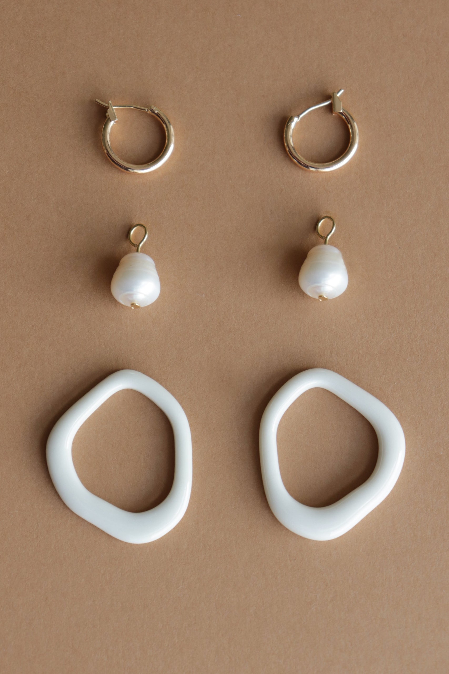 Arp Pearl and Porcelain Hoops - Black - Image 2