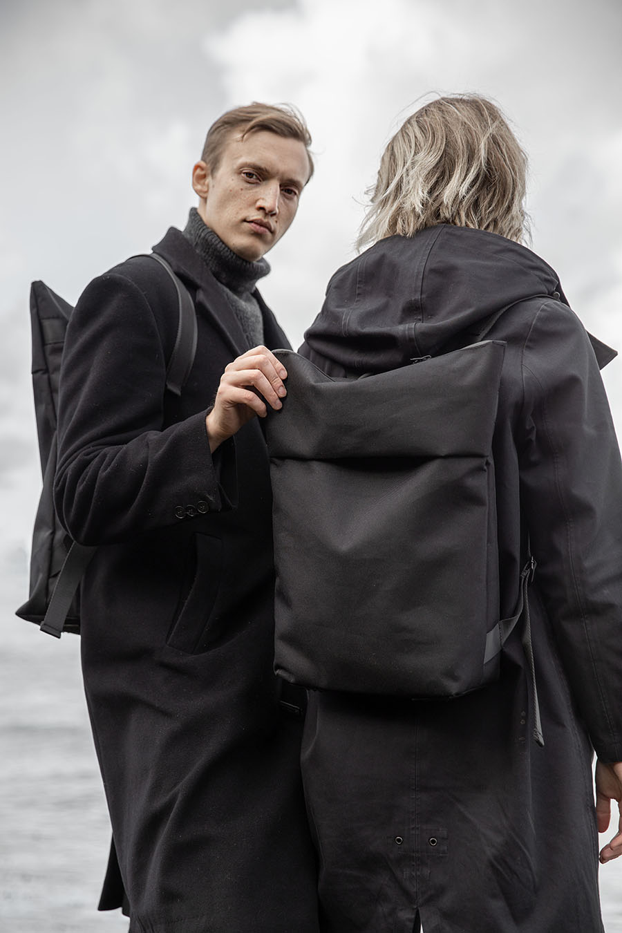 HØLAR Weatherproof Backpack - Image 16